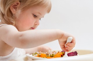 10 consigli per far mangiare sano i bambini