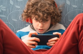 Youtube bambini: 9 regole per limitarne l'uso in famiglia