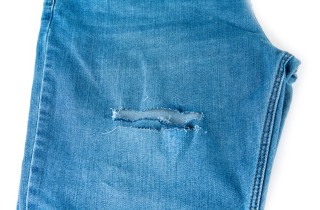 Come ricamare toppe e chiudere i buchi ai jeans