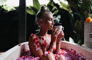 Fare il bagno nel tè: il trattamento rilassante per la sera