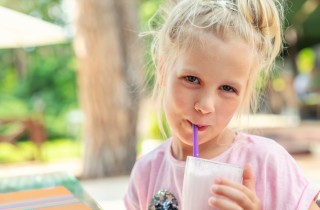 Quali sono le bevande che puoi dare al tuo bambino, oltre al latte e all’acqua