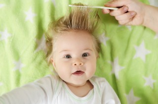 Quali sono le cause della perdita di capelli nei bambini