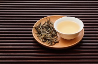 Tè bianco: proprietà e benefici