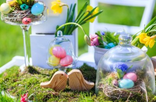 Centrotavola di Pasqua con fiori e ovetti: 7 idee fai da te