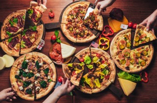 Quante calorie ha una pizza: dalla margherita a quelle più condite