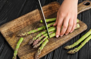 Cucinare asparagi: 2 idee per primi piatti