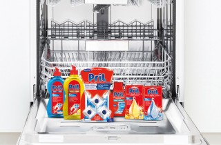 Pulizia lavastoviglie: come si usano gli additivi cura-lavastoviglie e a cosa servono