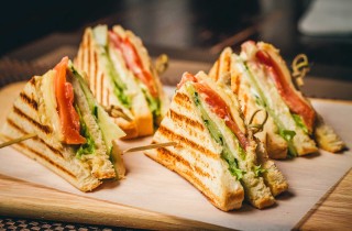 Club sandwich, la ricetta del panino originale e le varianti