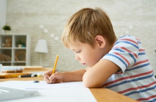Come insegnare ai bambini a impugnare correttamente la matita