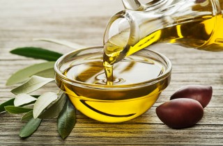 Come usare l’olio di oliva come detergente per la casa