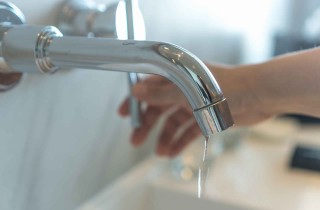 10 regole per risparmiare l'acqua a casa