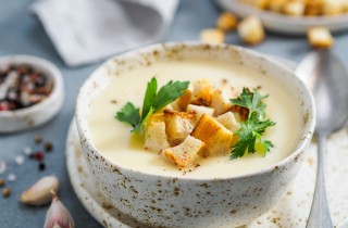 Ricetta della zuppa di cavolfiore, l'ideale per l'inverno