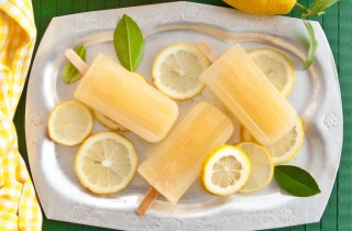 Ghiaccioli al limone fatti in casa: come farli con e senza zucchero