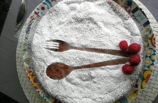 Come decorare una torta con lo zucchero a velo: consigli e idee