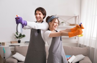 Come organizzare i turni delle pulizie domestiche dal lunedì al sabato
