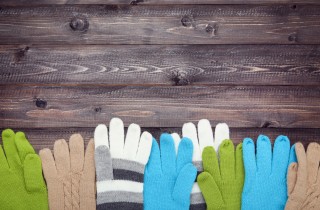 Come lavare i guanti di lana a mano e in lavatrice