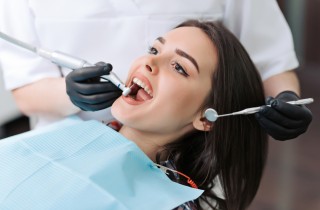 Pulizia dei denti: fa male e ogni quanto farla?