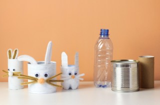 Coniglio di Pasqua per organizzare la scrivania: ricicla e crea con i bambini
