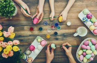 Dipingere uova di Pasqua con gli acquerelli: spunti creativi
