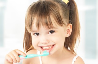 Quale dentifricio scegliere per i denti dei bambini?