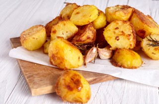 Come fare le patate arrosto con la friggitrice ad aria
