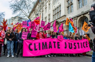 Che cos’è l ‘ecofemminismo e perché è legato al cambiamento climatico