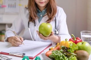 Dietologo, dietista o nutrizionista, qual è la differenza?
