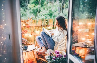 Arredare il balcone in autunno: 8 idee a cui ispirarsi