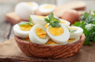 Perché le uova sode diventano verdi?