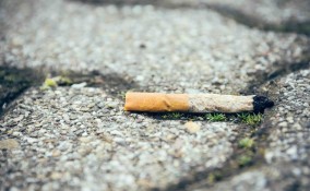 Sigaretta in strada