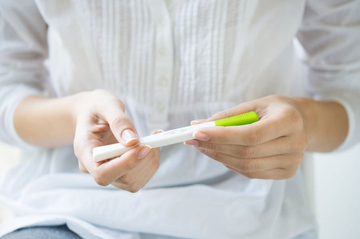 Test di gravidanza, come si usa e come leggere i risultati