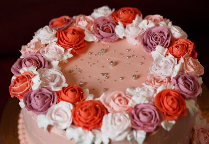 Cake design di San Valentino: come fare una rosa in pasta di zucchero