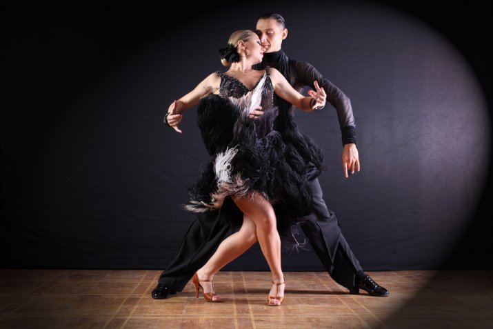 Ballo di coppia: 7 frasi per convincere il partner ad andare a ballare
