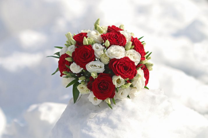 I bouquet da sposa con i fiori invernali più belli