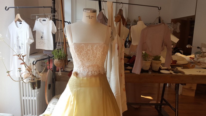 La sposa boho-chic: la scelta dell'abito perfetto secondo Atelier Yooj