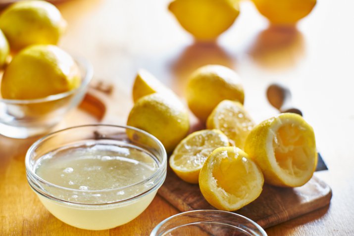 Bibite fresche, come fare in casa il concentrato del succo di limone