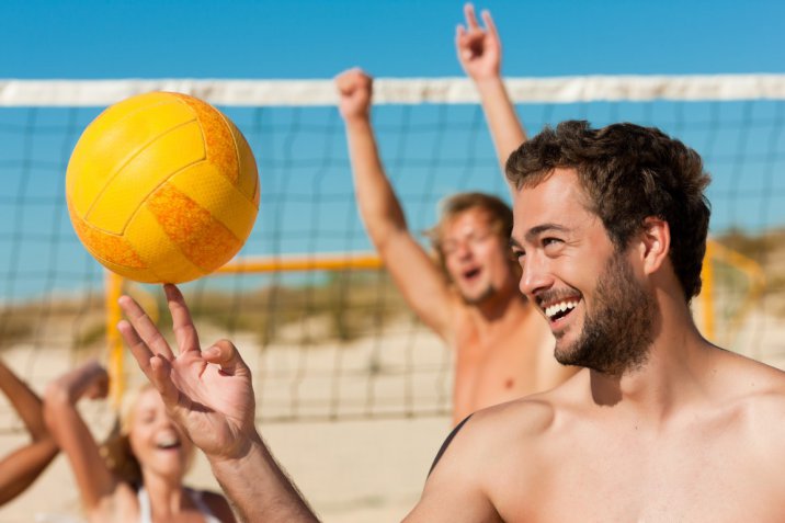 Giochi da fare in spiaggia, 7 idee per divertirsi con gli amici