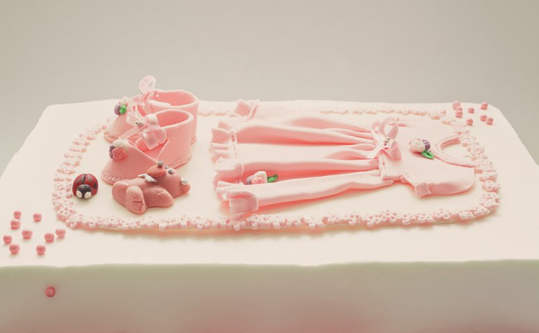 Scarpine in pasta di zucchero, come farle e 5 idee per decorare le torte