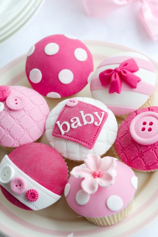 Cupcake per la nascita, le decorazioni più tenere in pasta di zucchero