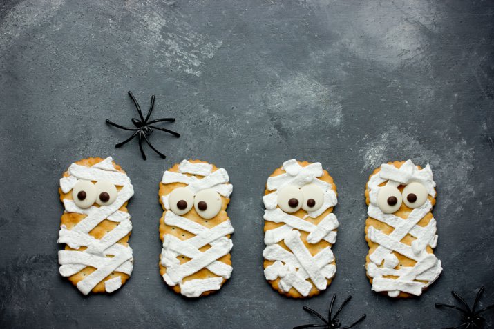 Biscotti per Halloween, le decorazioni più mostruose in pasta di zucchero