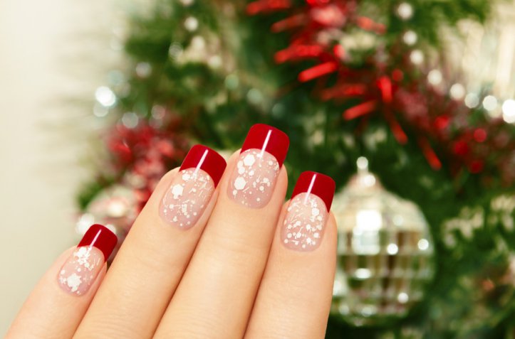 Nail art di Natale: 7 decorazioni unghie a tema da provare