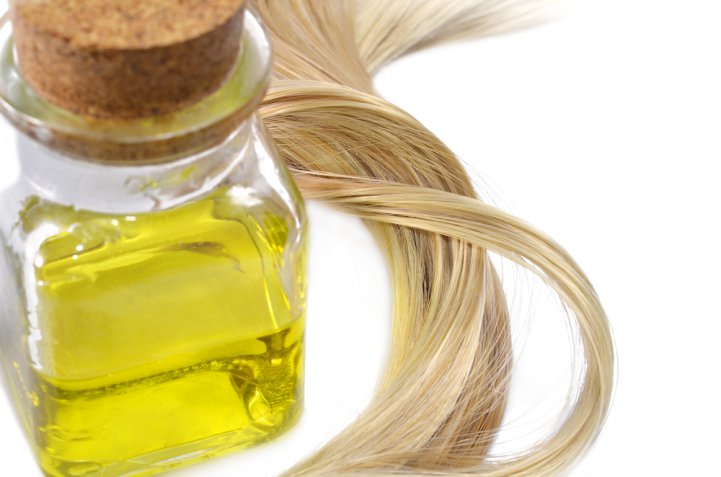 Oli per capelli: come usarli e quali scegliere