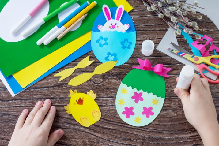 Lavoretti di Pasqua con la carta da fare con i bambini