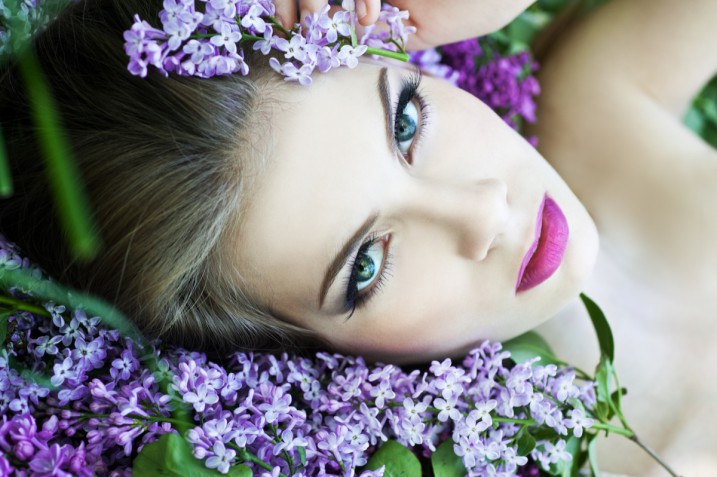 Trucco floreale per l'estate: 5 make-up ispirati ai fiori da provare
