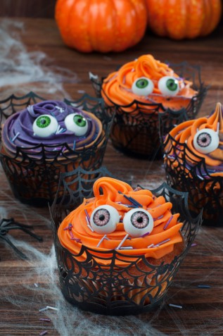 Cupcake Halloween, 7 decorazioni in pasta di zucchero che fanno paura