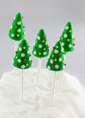 Decorazioni natalizie in pasta di zucchero: le ispirazioni più belle per il tuo cake design