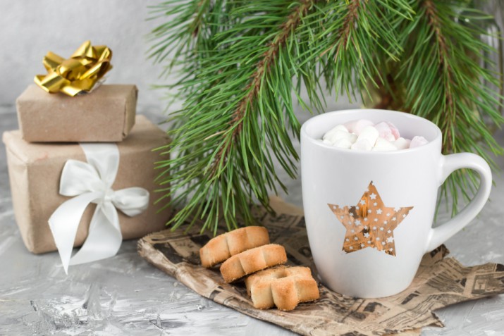 Decoupage di Natale: la tazza natalizia fai da te
