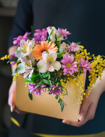 Bouquet di fiori con la mimosa: 9 mazzi per la festa della donna