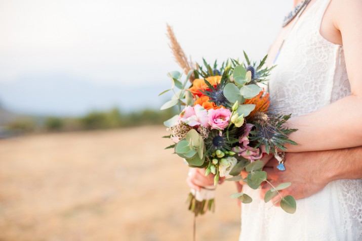 Bouquet sposa messy: 15 foto con i mazzi asimmetrici di tendenza