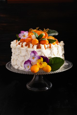 Torte decorate con frutti e fiori: 9 decorazioni fresche